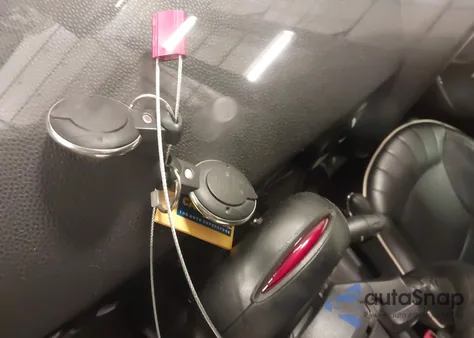 2012 Mini Cooper S z USA, uszkodzony, nr VIN WMWSX3C57CT465954